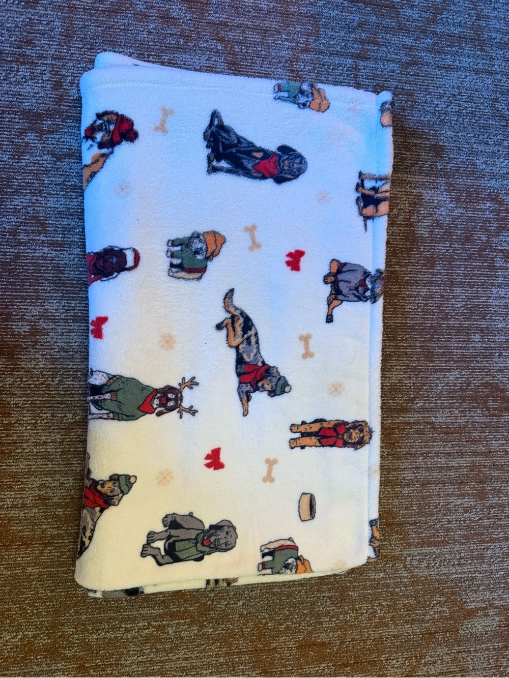 Cozy White Dog Print Fleece Throw